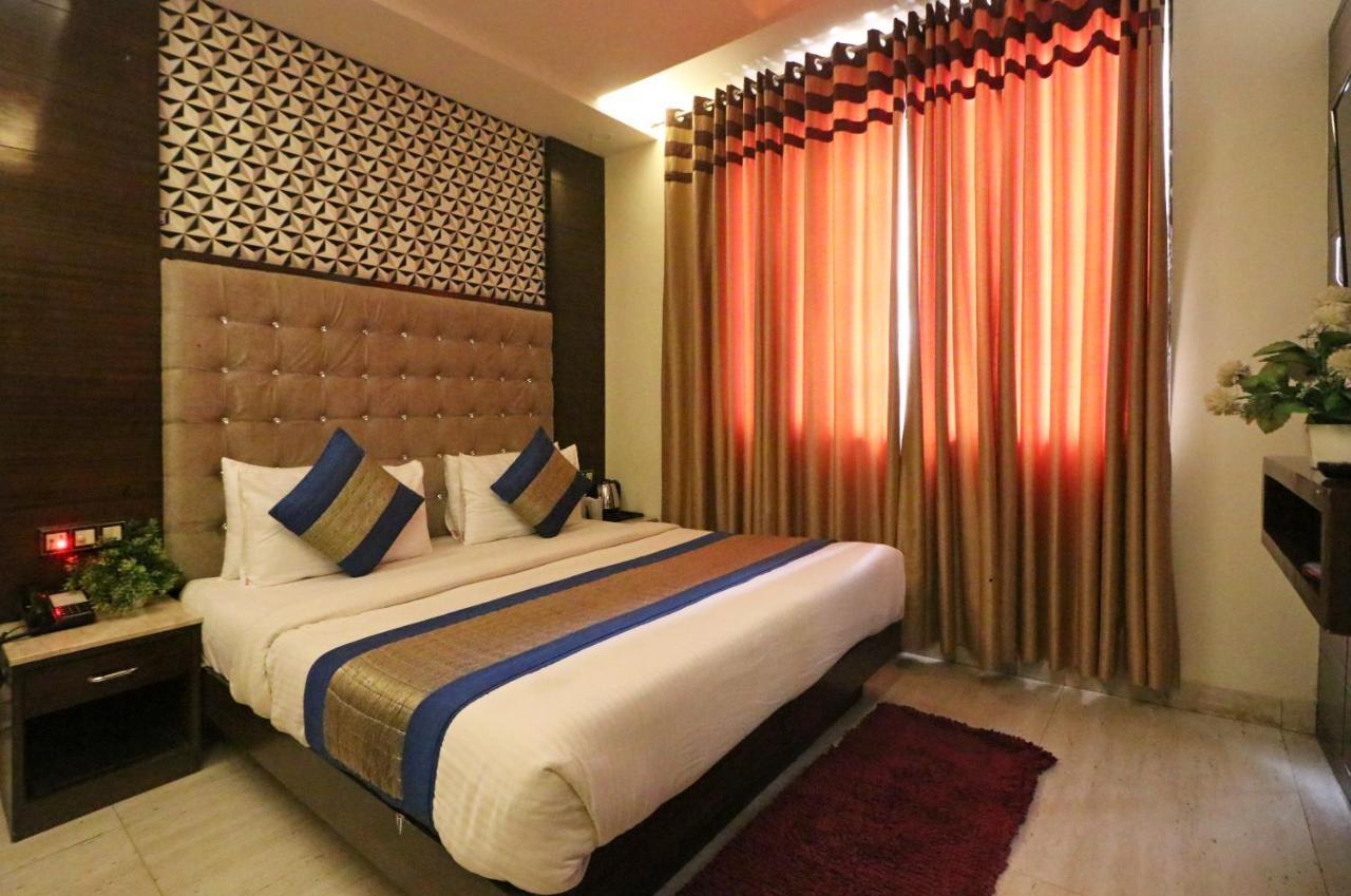 ניו דלהי Hotel Mannat International By Mannat מראה חיצוני תמונה